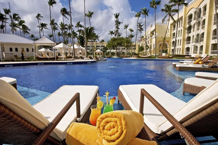 Sitting area by the pool