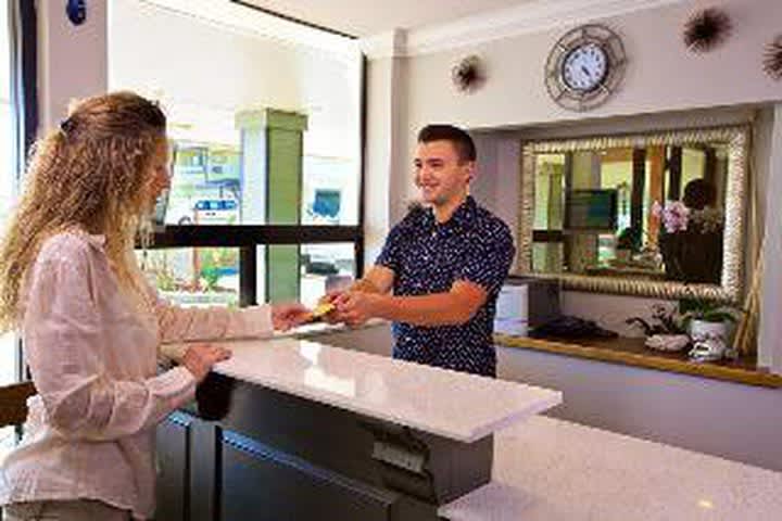PriceTravel - Travel easy, without excuses