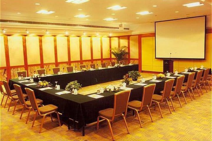 Meeting room at the Hong Qiao State Guest hotel in Shanghai