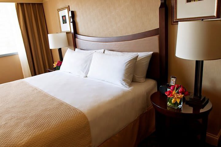 The Wyndham Grand Riverfront hotel in Chicago has 356 guest rooms