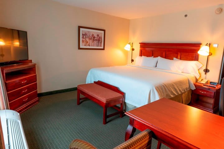 The hotel offers 157 guest rooms