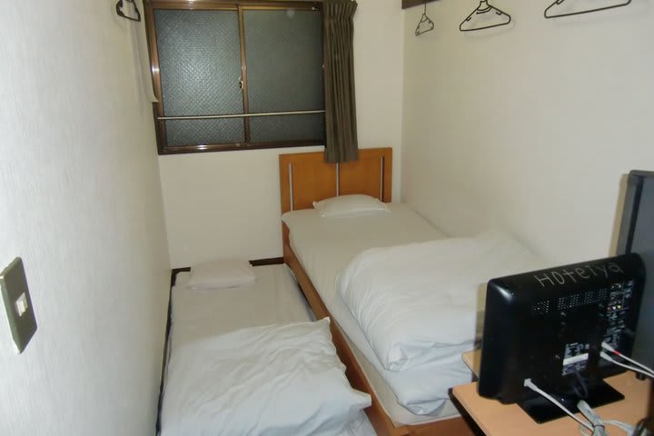 Small Japanese-Western room for 2 persons