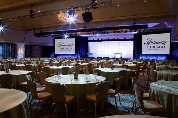 The Fairmont Chicago at Millennium Park hotel has conference facilities to accommodate up to 2,000 guests