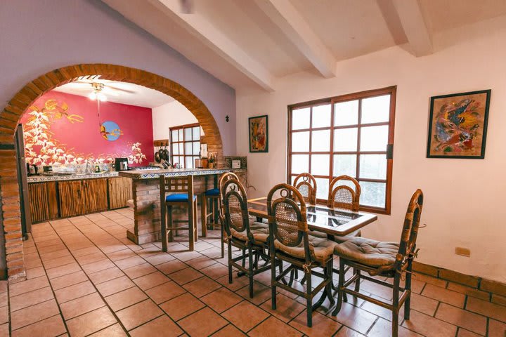 Kitchen and dinning area in the villa