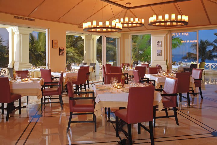 Fellini's restaurant in Pueblo Bonito Rose