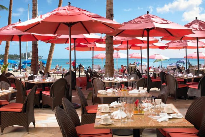 The Royal Hawaiian, A Luxury Collection Resort, Waikiki has three restaurants