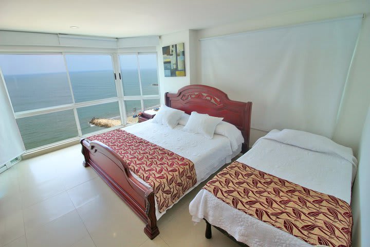 Two-bedroom Laguito apartment with ocean view - CTG139A