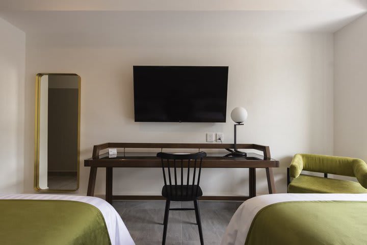 Flat-screen TV in the rooms