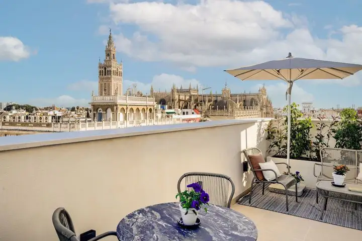 PriceTravel - Viaja fácil, sin pretextos