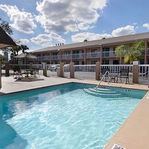 Super 8 by Wyndham Kissimmee/Maingate/Orlando Area