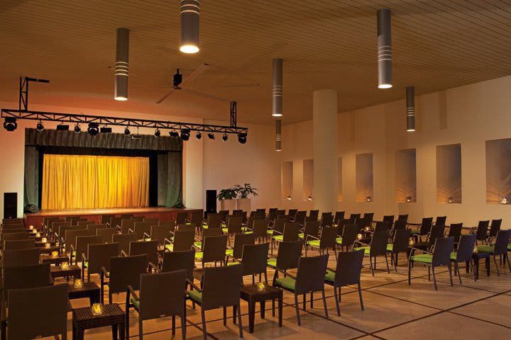 Theater-style meeting room