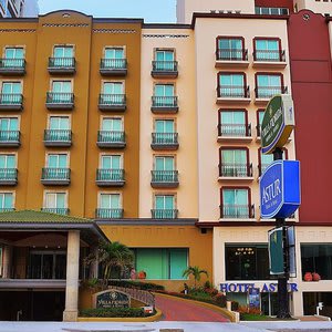 Astur Hotel y Suites