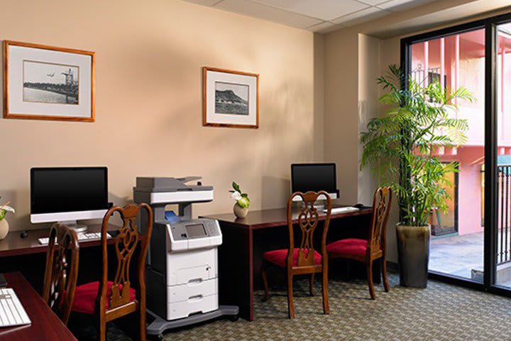 The Royal Hawaiian, A Luxury Collection Resort has a business center