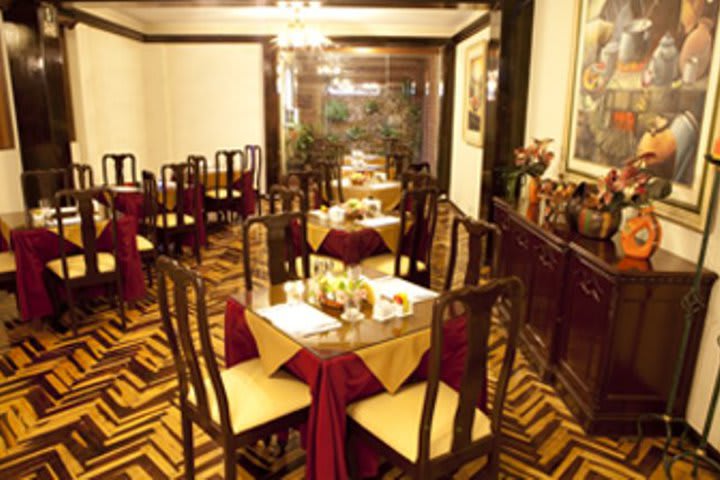 El restaurante del Hotel Santa Cruz ofrece platillos peruanos e internacionales