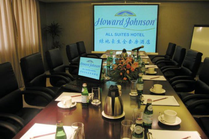 Howard Johnson All Suites hotel in Shanghai