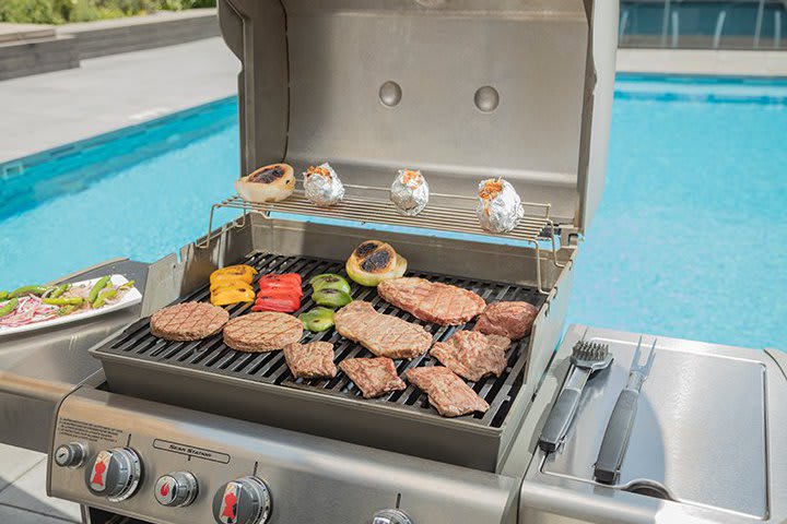 Barbecue in the pool area