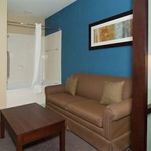 Comfort Suites Airport North