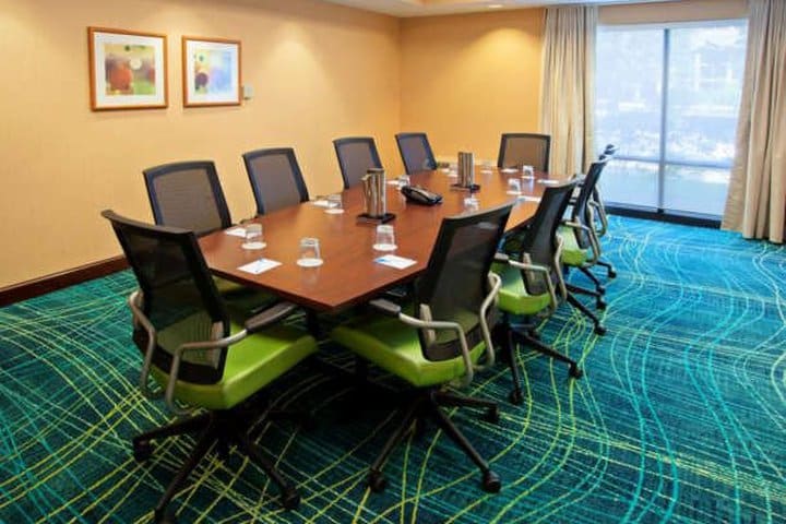 Boardroom at SpringHill Suites by Marriott Chicago, business hotel in Schaumburg