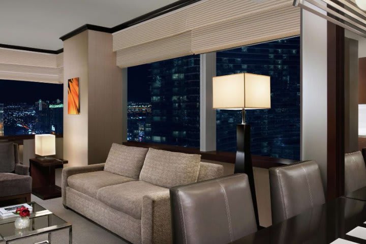 Executive Corner Suite