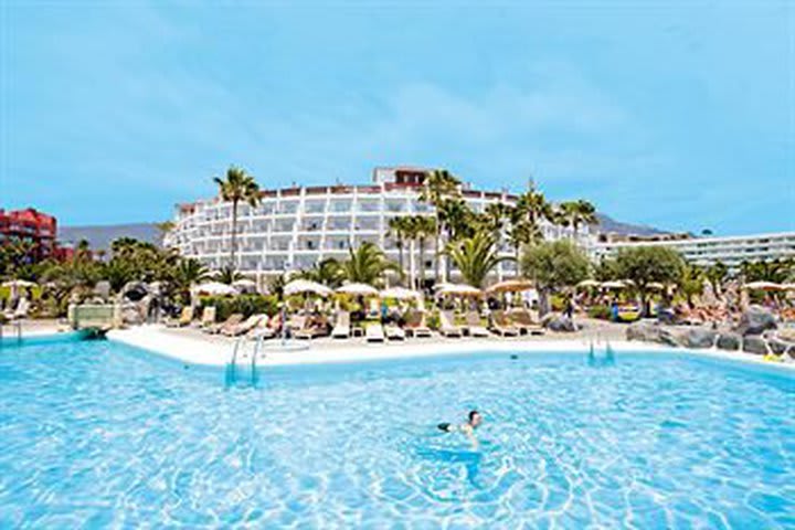 Hotel Riu Palace Tenerife - Adeje, - PriceTravel