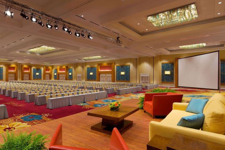 The hotel has meeting room