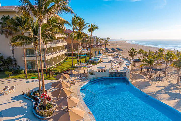 Pool facing the beach