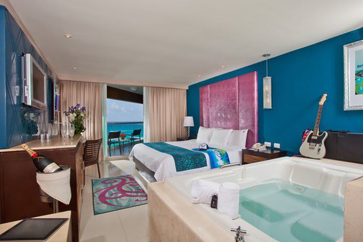Img - Deluxe Ocean View King