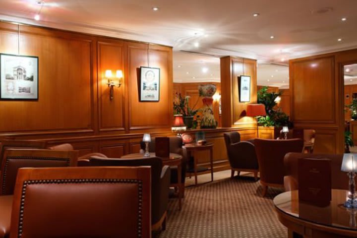 Relájate en el bar del  Best Western Premier Horset Opéra, hotel en París