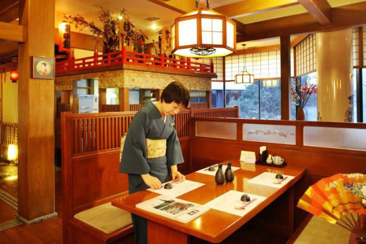 El restaurante Gion ofrece comida japonesa en el hotel Capital en Pekín