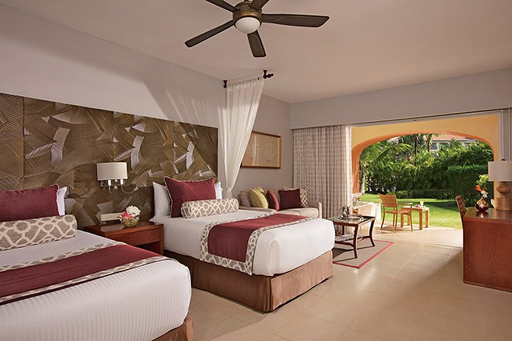 Preferred Club Junior Suite Tropical View Double Beds