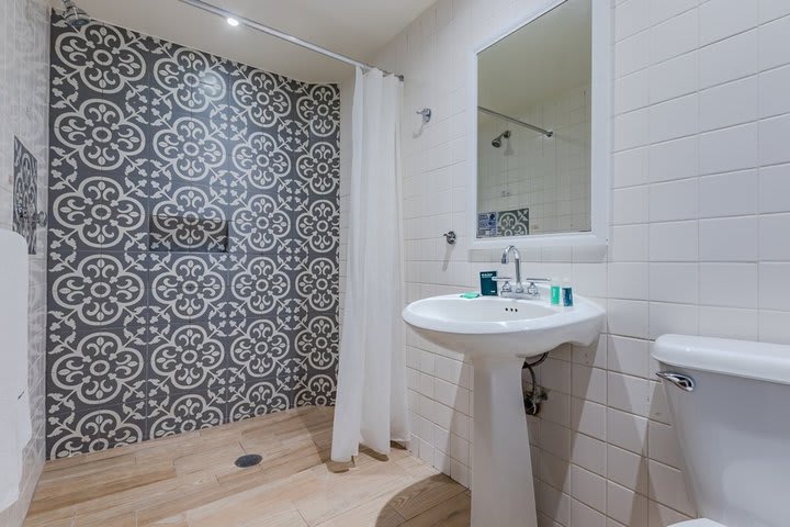 Private guest bathroom