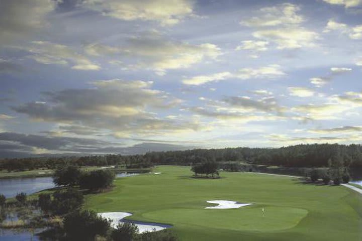 The Ritz-Carlton Orlando cuenta con un campo de golf de 18 hoyos