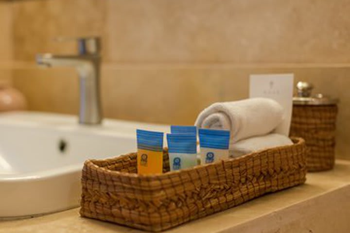 Bath amenities