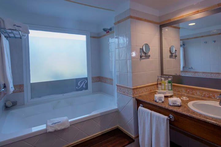 Royal suites are equipped with Jacuzzi