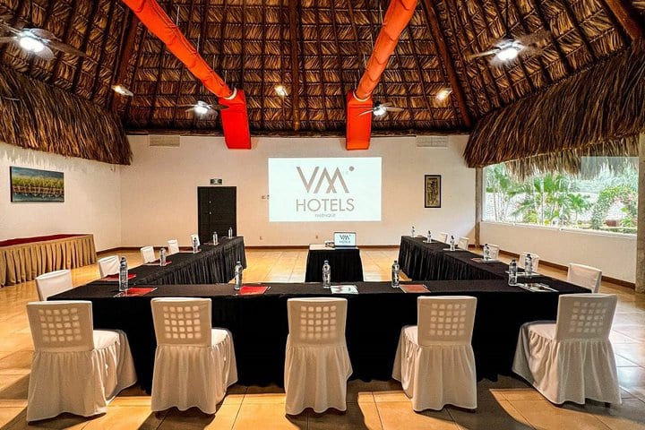 Gran Salón Bellavista meeting room, to accommodate up to 150 guests