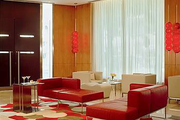 Lobby del 725 Continental, hotel en Buenos Aires