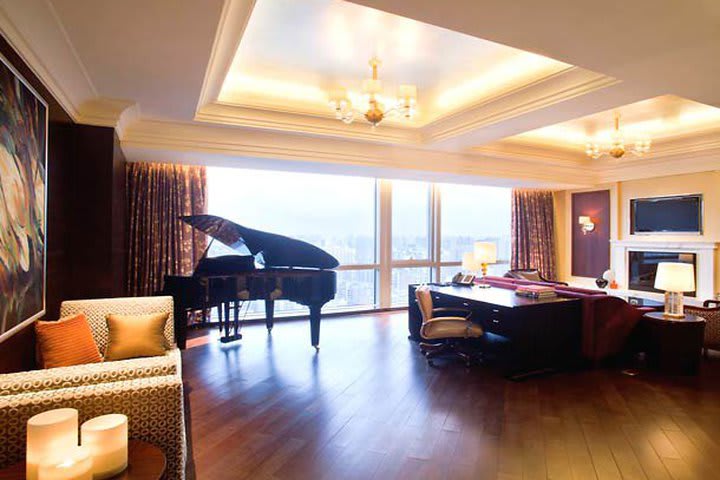 Presidential suite at the Renaissance Beijing Capital Hotel