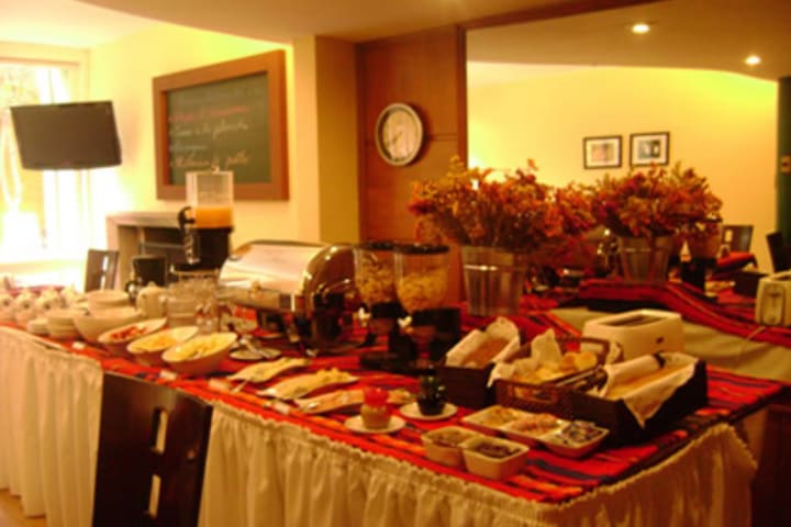 Breakfast lounge at Basadre Suites Boutique Hotel