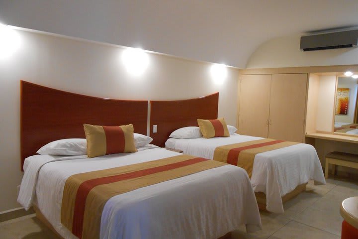 Standard room with two beds