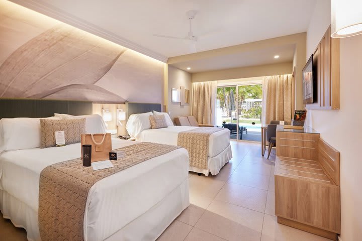 Img - Swim up Junior Suite Deluxe - Elite Club