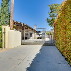 Luxe Pasadena Casita w/ Fireplace & Grill