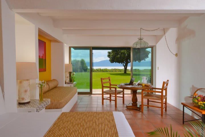 Habitación estándar con vista al lago