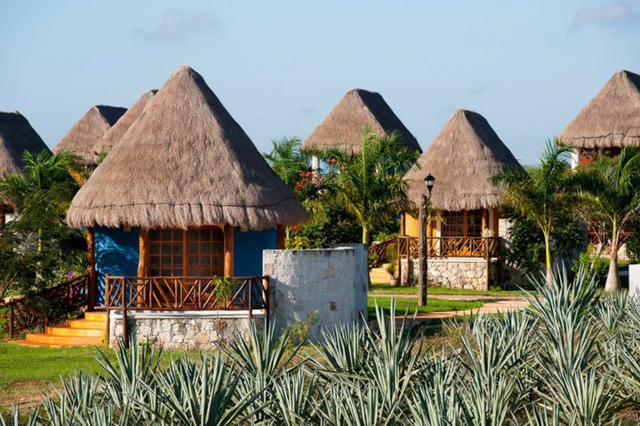 El hotel cuenta con 30 habitaciones en cabañas