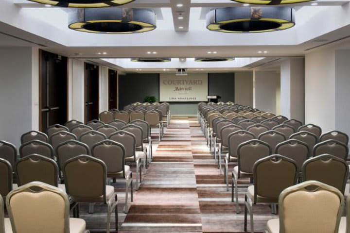 Conference facilities can accommodate up to 180 guests