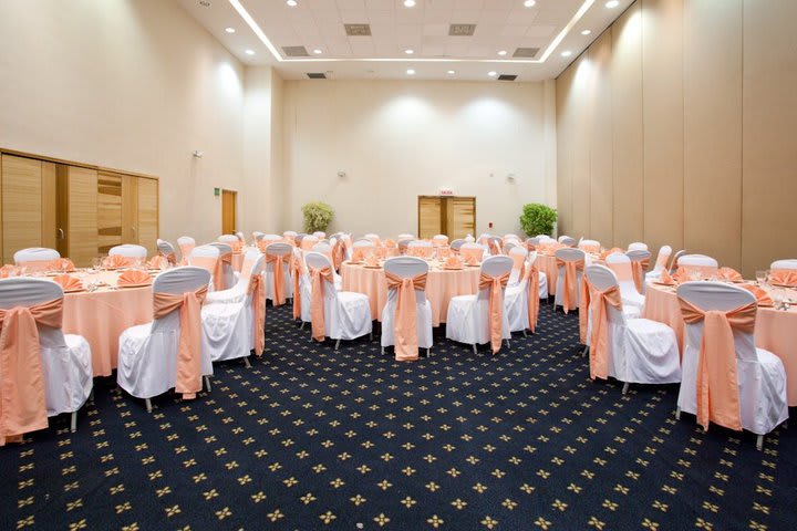 Salón de eventos con capacidad para 500 invitados