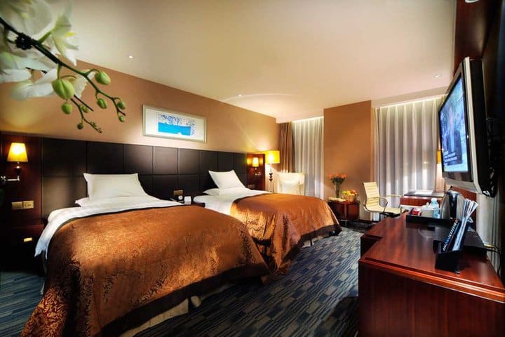 Superior double or twin guest room at the Crowne Plaza Zhongguancun hotel