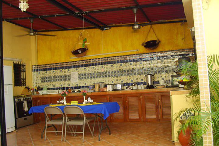 Hotel del Peregrino has a common kitchen available for guests