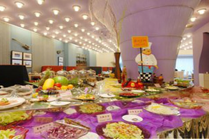 El hotel Best Western Ol Stadium ofrece desayunos bufet