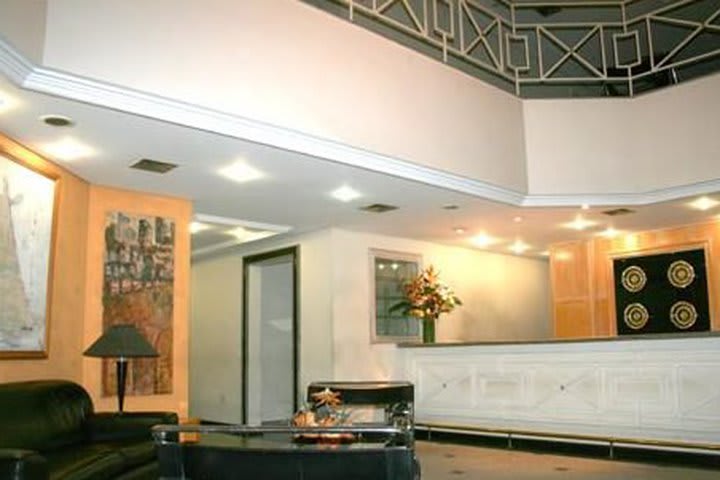 Front desk at the Tsue Bienal Flat hotel in Sao Paulo