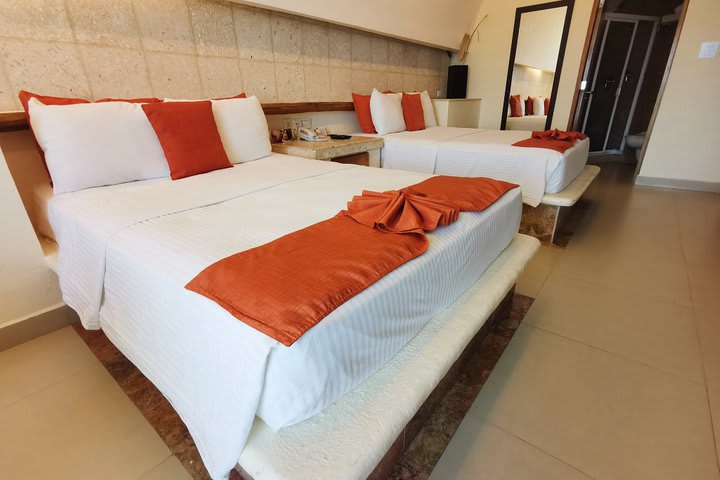 Deluxe double guest room